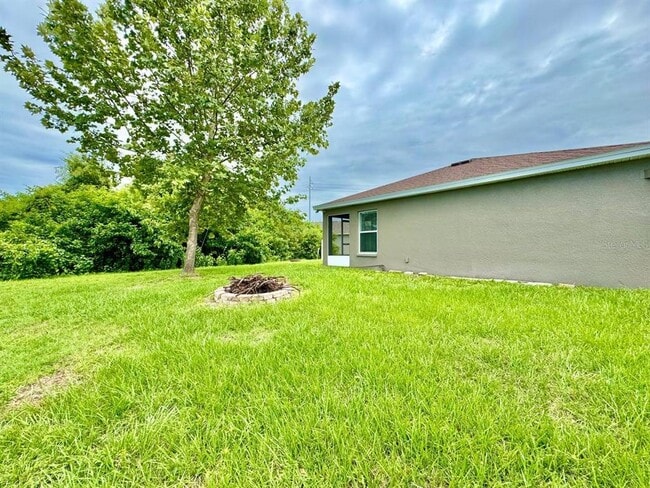 Building Photo - 11346 Southwind Lake Dr