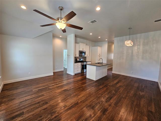 Building Photo - 3804 Eaton Dr