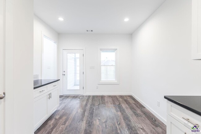 Building Photo - 107 Leisure Pointe Rd