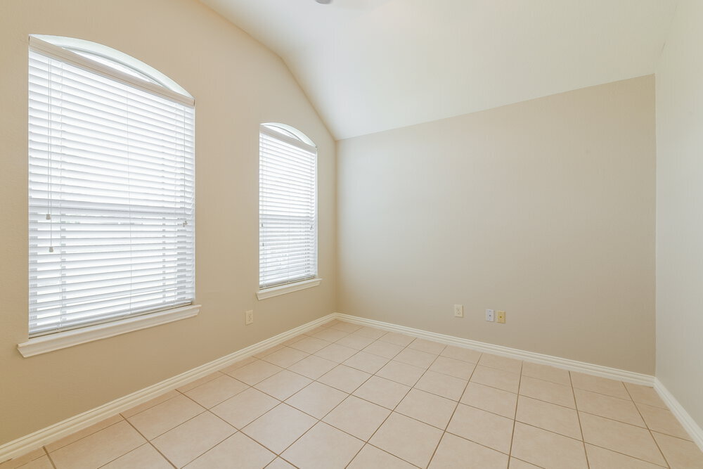 Building Photo - 3011 Lockeridge Village Dr