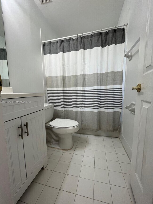 Building Photo - 1413 SW 158th Ave