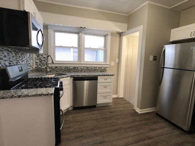 Building Photo - 3217 Ann St