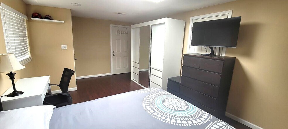Unit 1 - 4944 Narvaez Ave