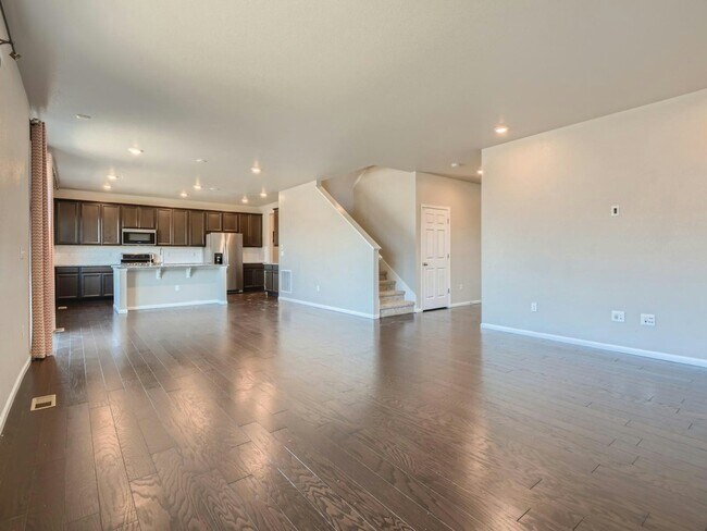 Building Photo - 9405 Quintero St