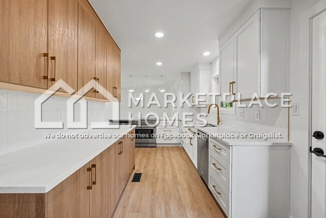 Building Photo - 207 Waterview Dr