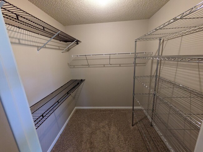 Building Photo - 4635 Longbow Dr