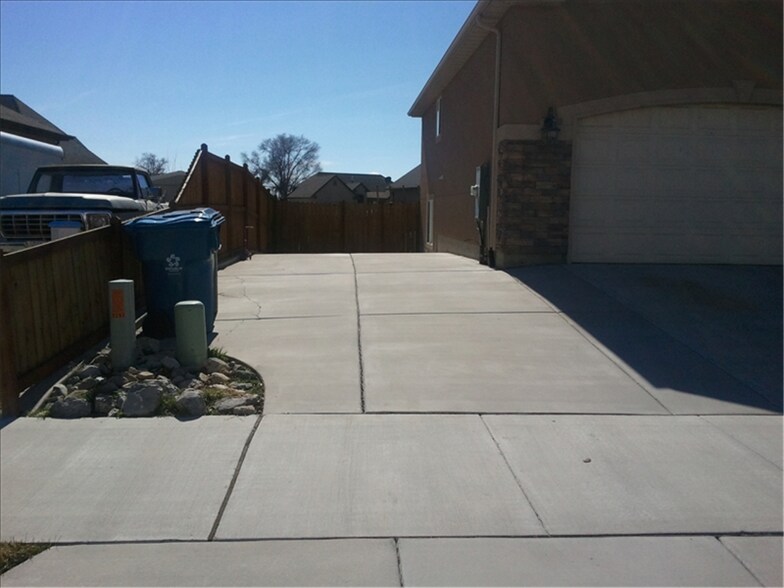 Building Photo - 1287 Reese Dr