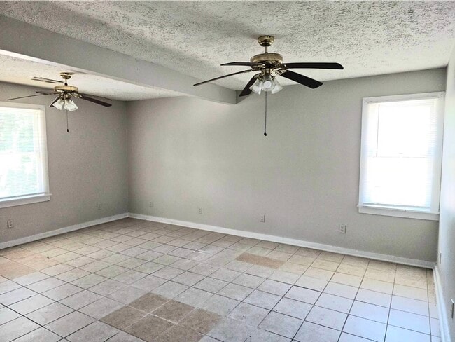 Building Photo - 422 Meriwether St