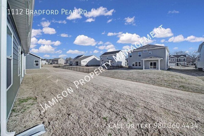 Building Photo - 1112 Bradford Pear Rd