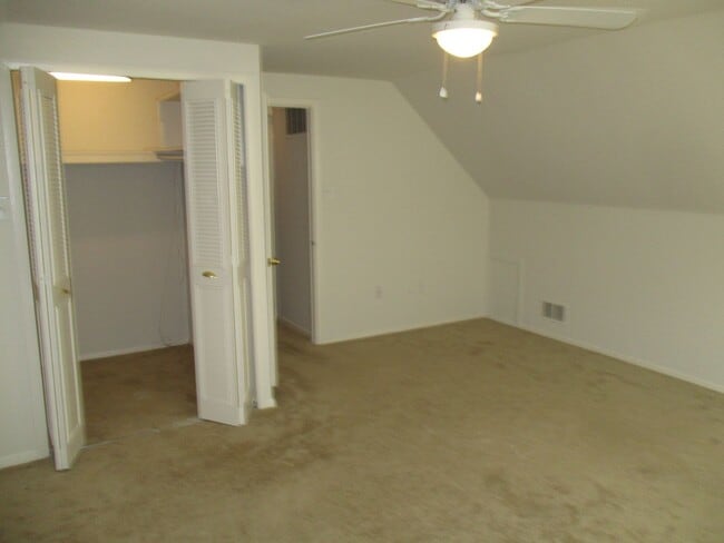 Building Photo - Beautiful 4 Bed 2 Bath Home Sitting On A Spacious Lot In Serene Greenbriar