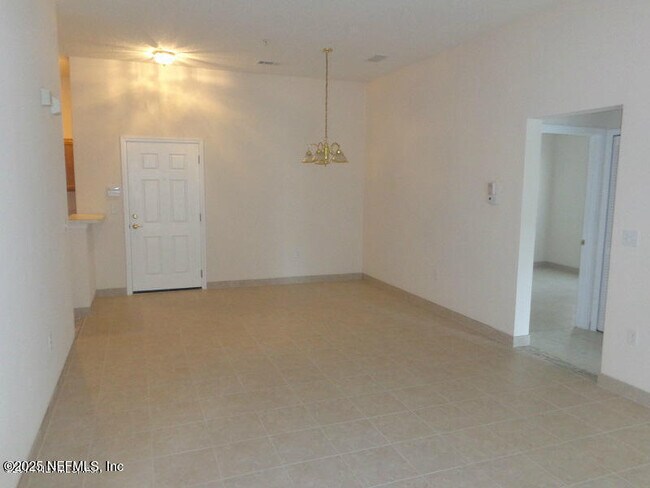 Building Photo - 9595 Amarante Cir