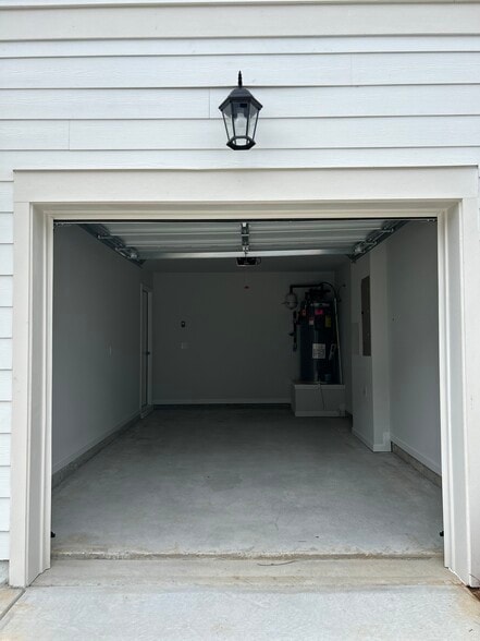 One car garage - 108 Werner Brook Way SW