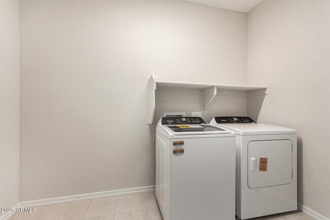 Building Photo - 17651 W Palo Verde Dr