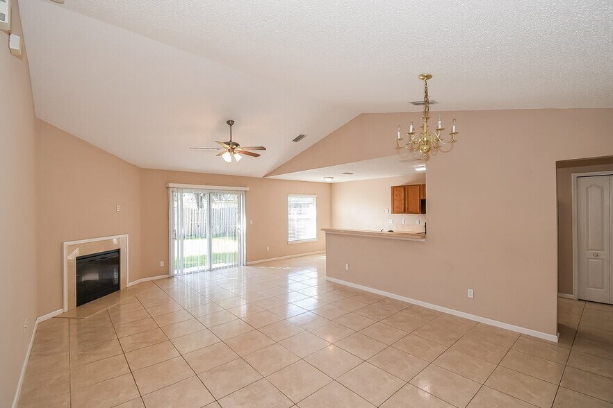 Building Photo - 6522 Blue Leaf Ln