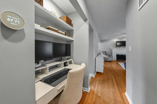 Building Photo - 7917 W 92nd Pl