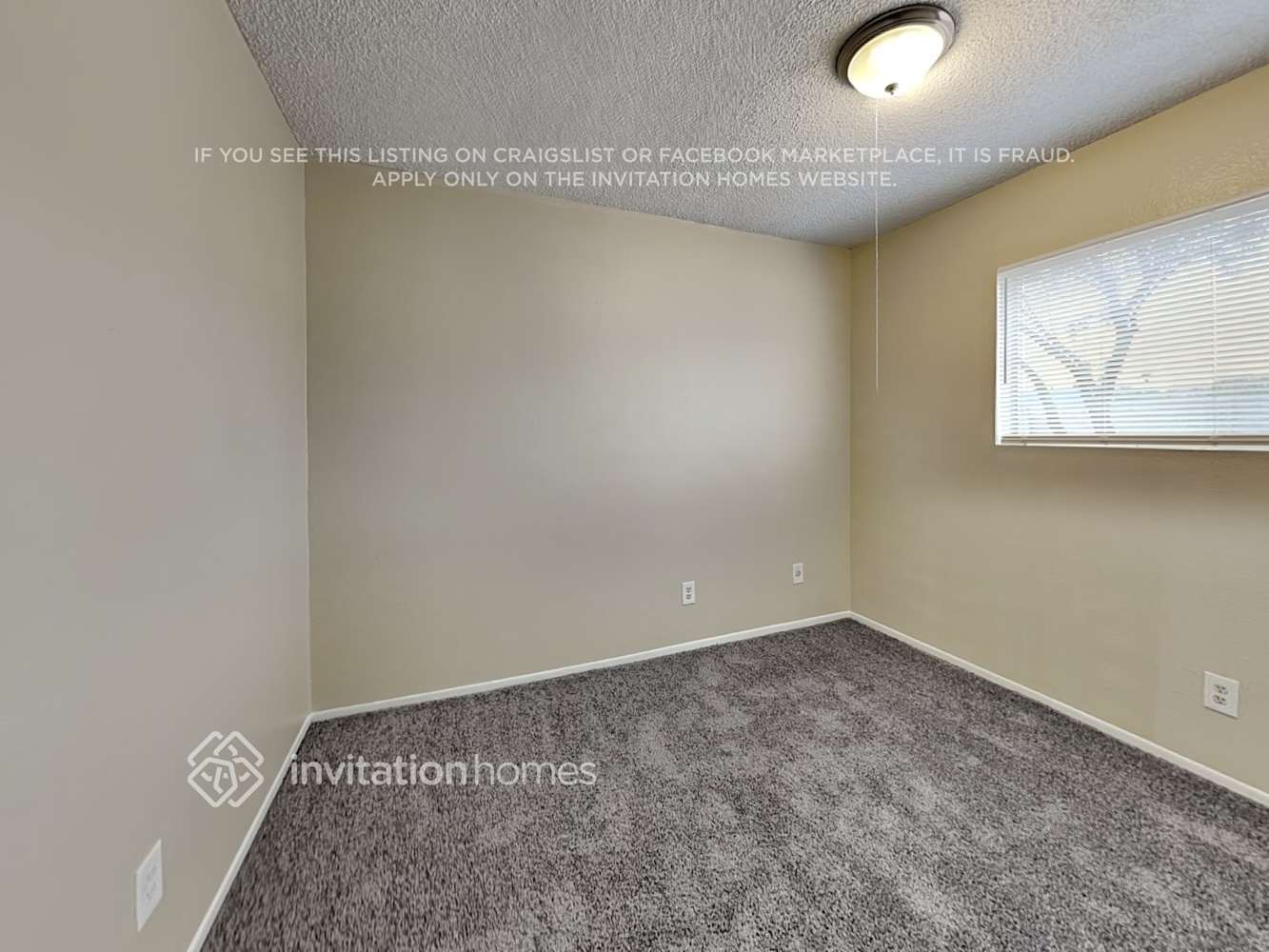 Building Photo - 2386 W Betty Elyse Ln