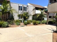 Building Photo - Adorable Light & Bright Sunset Meadows Condo!