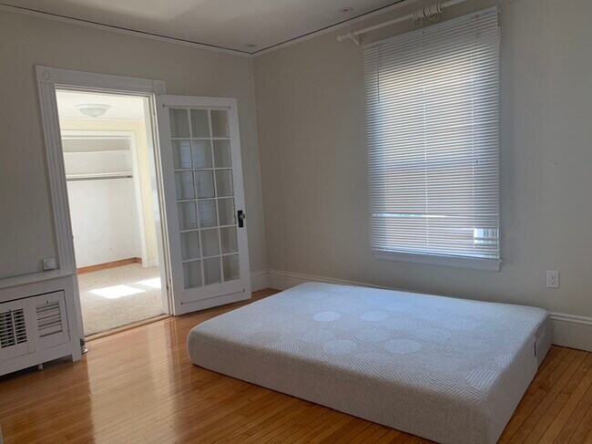 Building Photo - 137 Prospect Ave