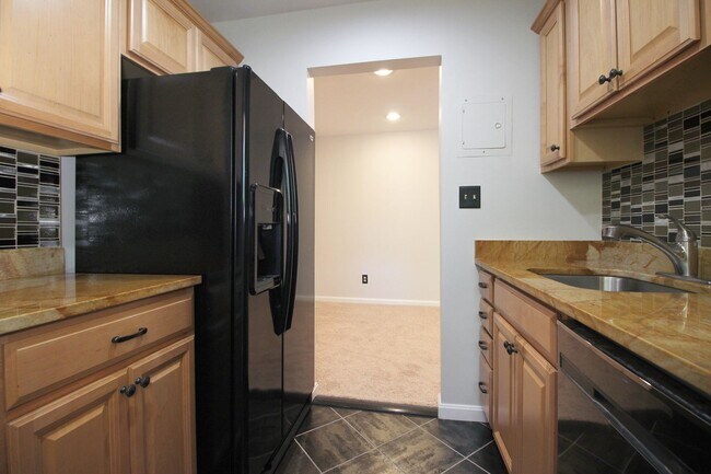Building Photo - 2833 Kalmia Lee Ct