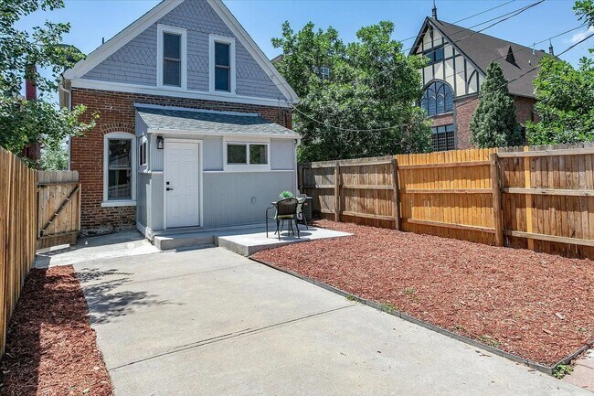 Building Photo - 3BD, 2BA House for Lease in Highlands Square