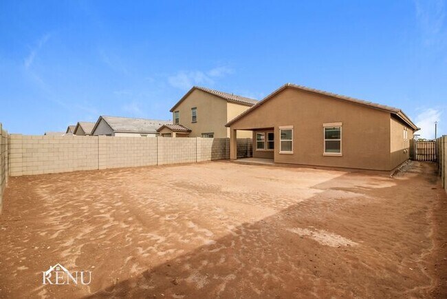 Building Photo - 35438 W San Capistrano Ave