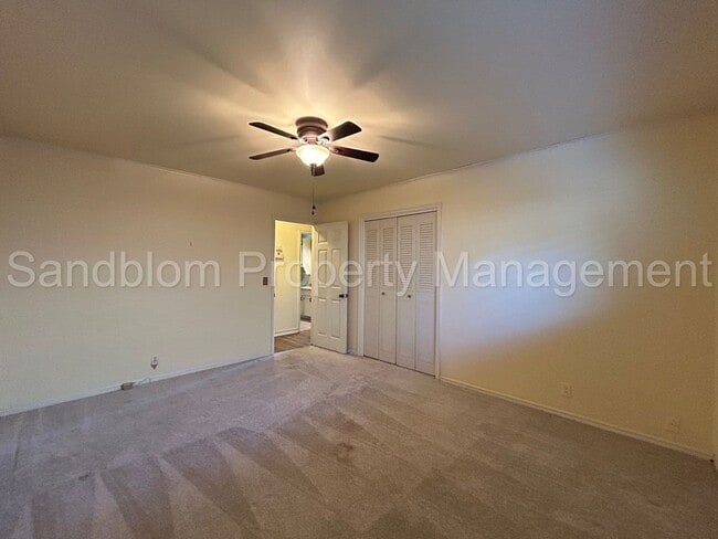 Building Photo - For Lease | South Tulsa Duplex | $1550 Rent