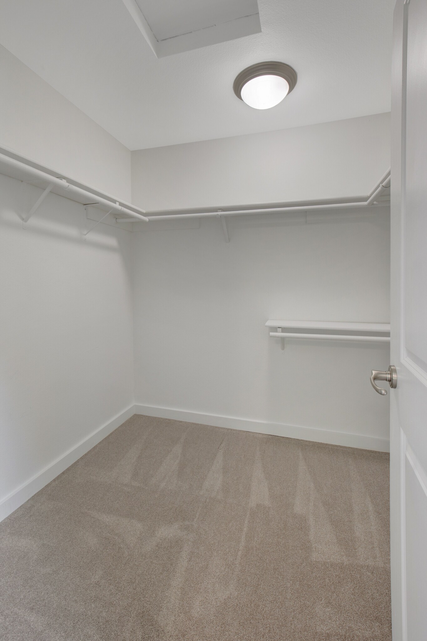 Building Photo - 12300 Harbour Pointe Blvd