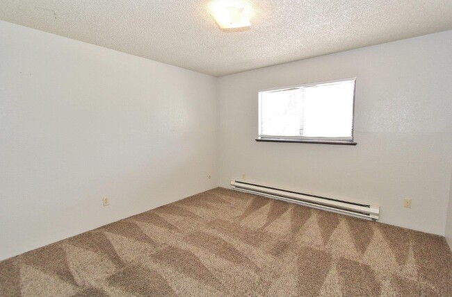 Building Photo - 4833 W Targee St
