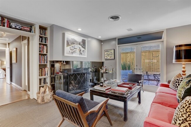 Building Photo - 1802 Lexington St