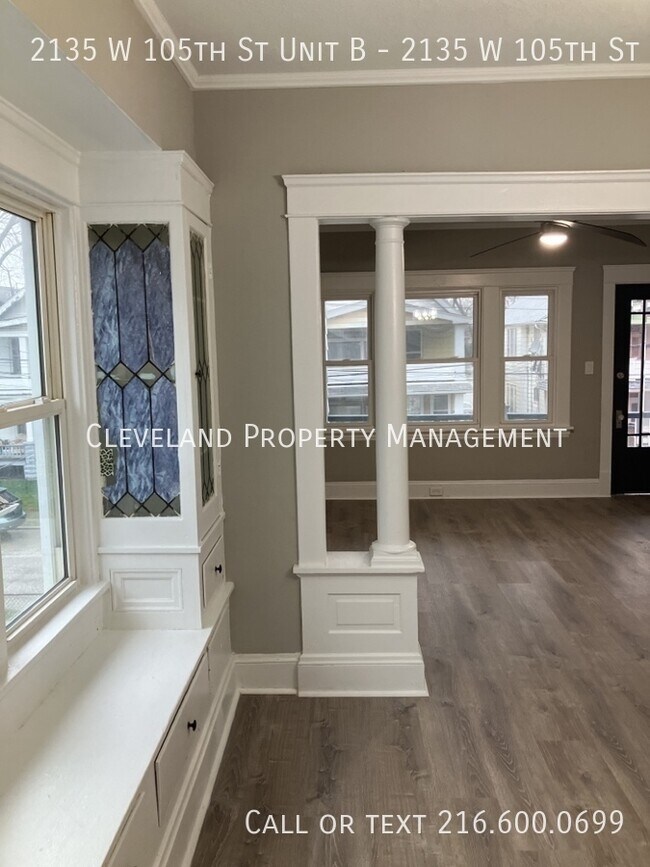 Building Photo - 2135 W 105th St