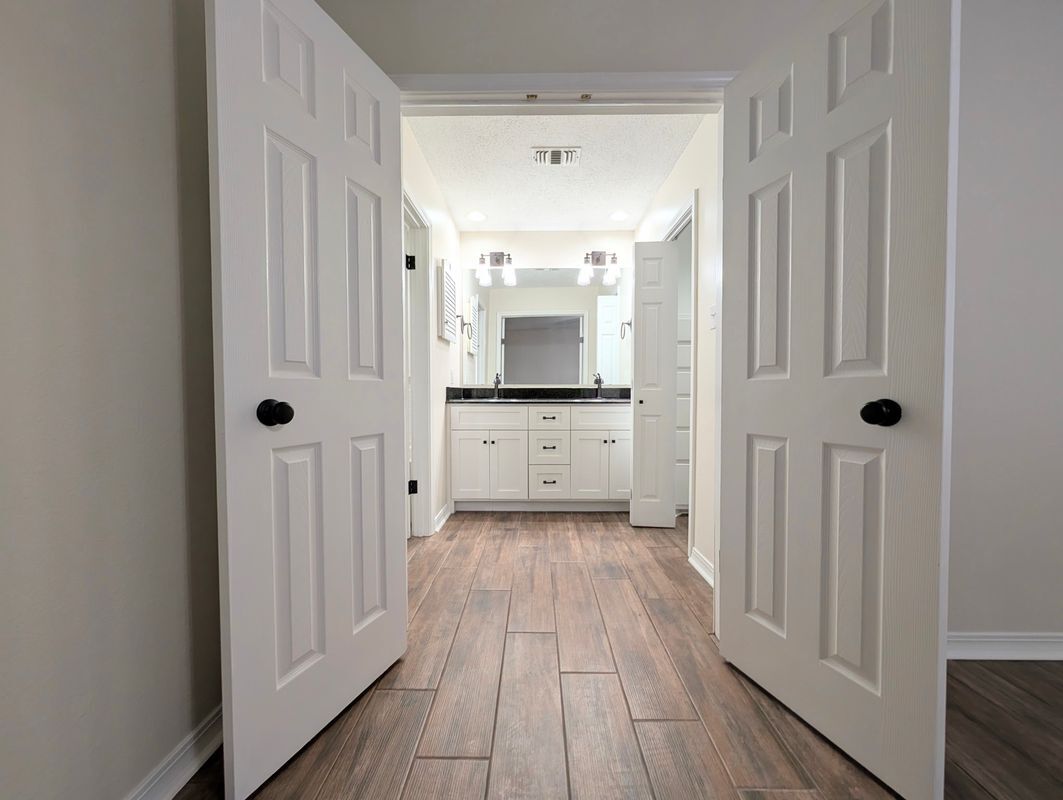 Building Photo - 531 Pine Hills Dr