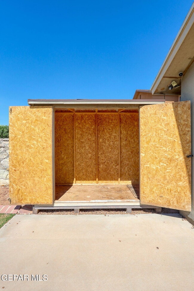 Building Photo - 6933 Jericho Tree Dr