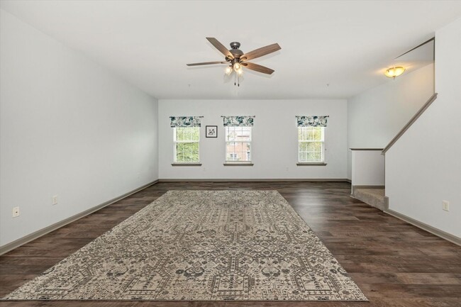 Building Photo - Twin Arch Crossing Rental