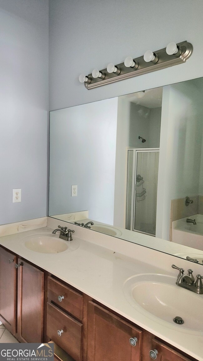Building Photo - 1801 Orange Grove Pl