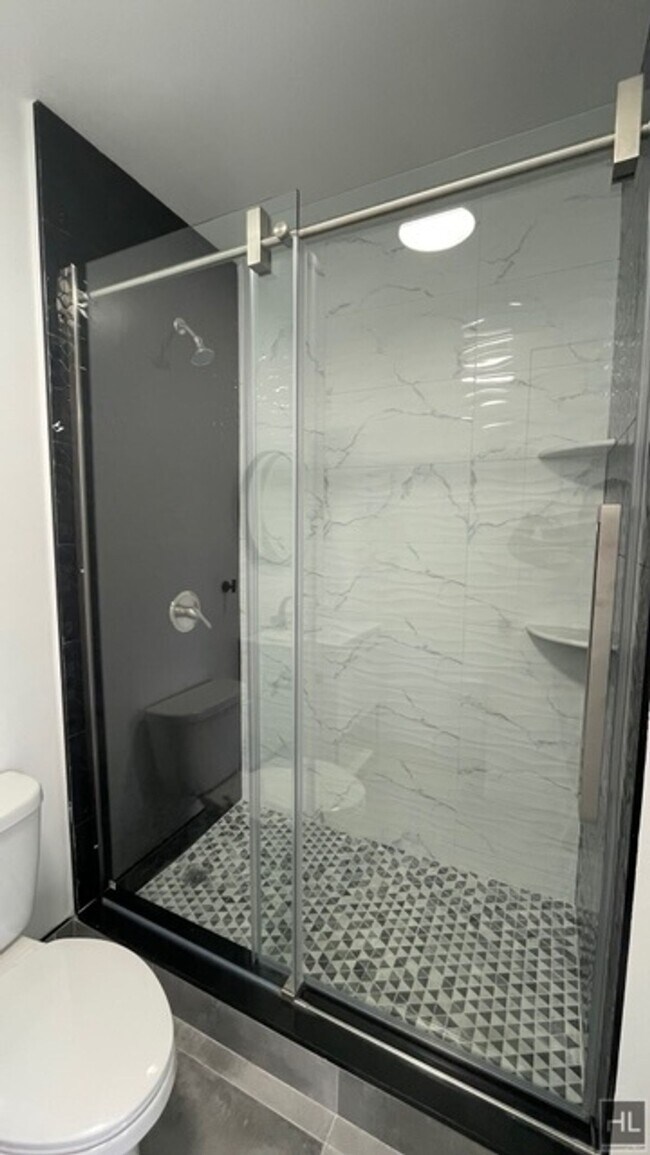 Building Photo - BRAND NEW CONSTRUCTED  MODERN  1 BEDROOM w...