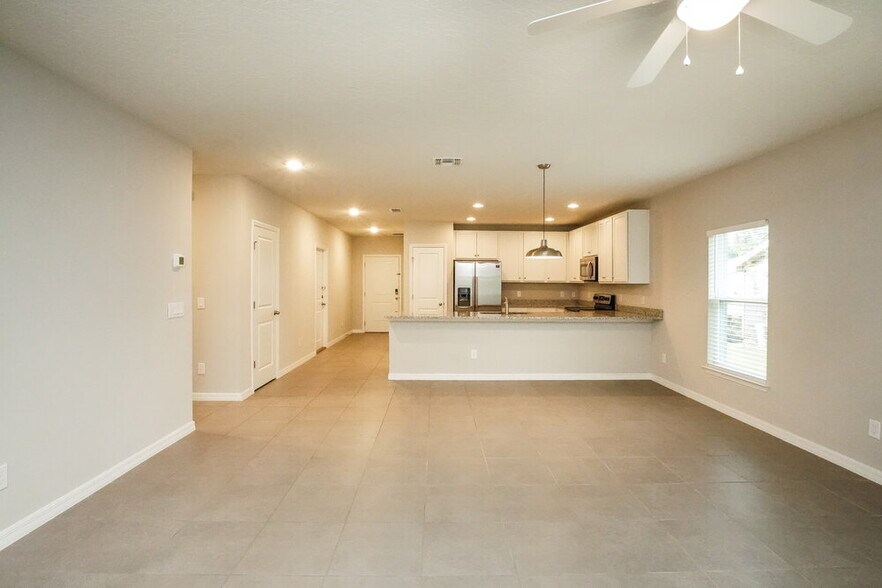 Building Photo - 18 Peterlee Ct