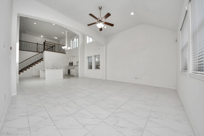 Building Photo - 24111 Golden Fallow Dr
