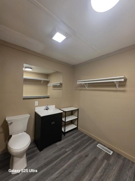 Building Photo - 208 E Main St