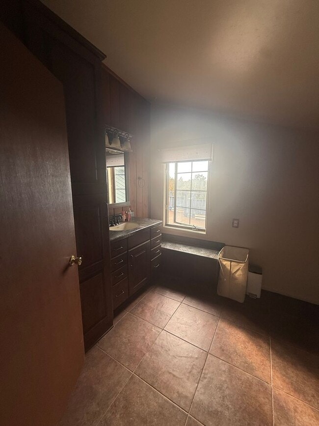 Building Photo - Secluded 3-Bed Retreat on 2.36 Acres with Sauna, Views & 2-Car Garage