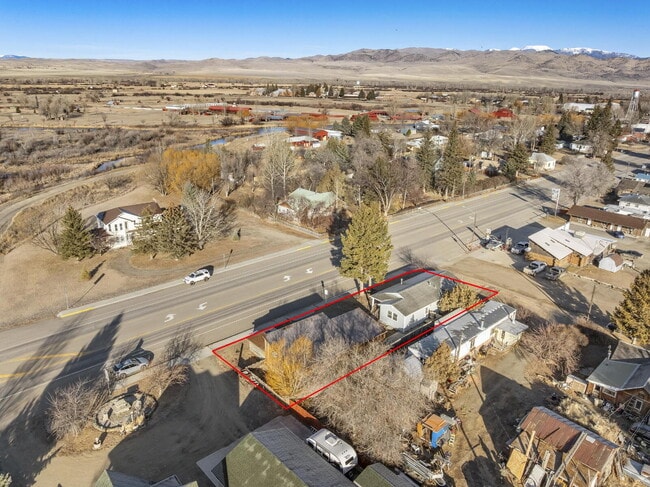 Building Photo - Comfort, Character & Extra Space