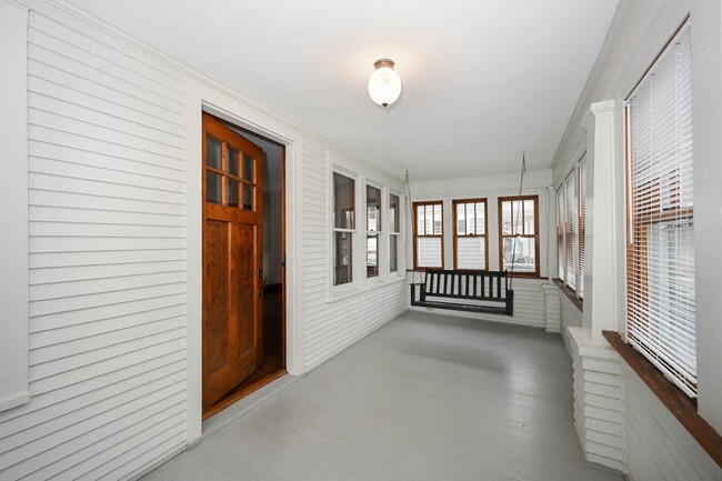 Building Photo - 387 N Montclair Ave