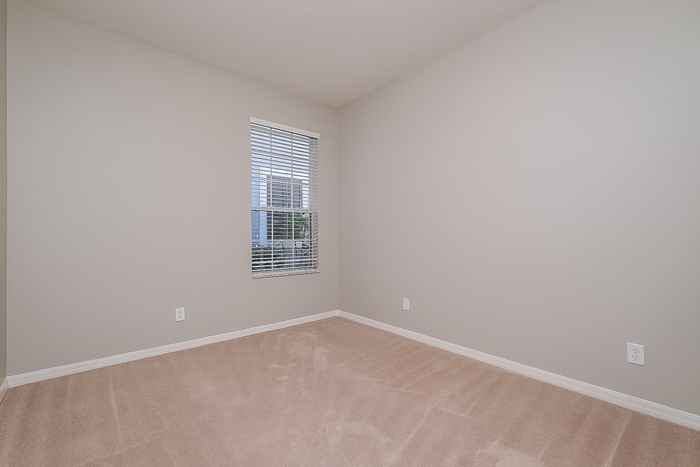 Building Photo - 20071 Heritage Point Dr