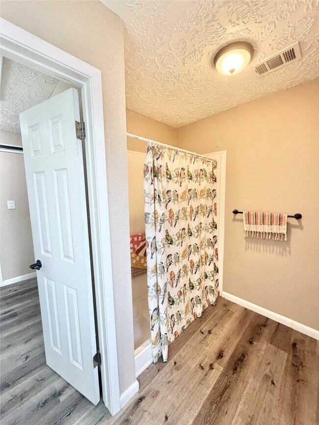 Building Photo - 13330 Cologne Dr