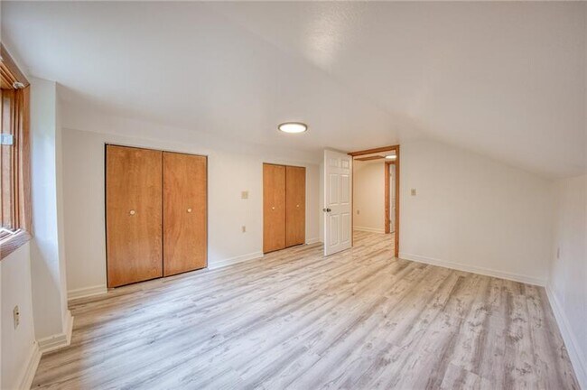Building Photo - 4465 Mt Troy Rd Ext