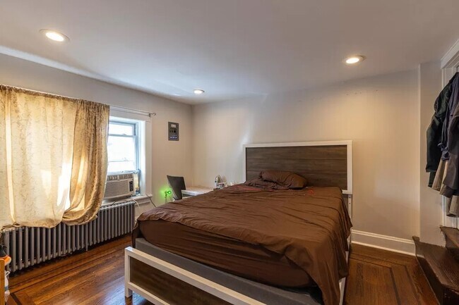 Building Photo - 208 Terrace Ave