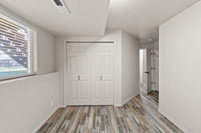 Building Photo - Post Falls ID Multi-Level Home for Rent