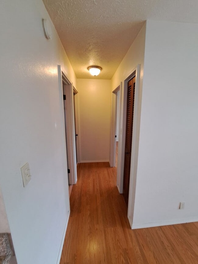 Building Photo - Kapiolani Villas