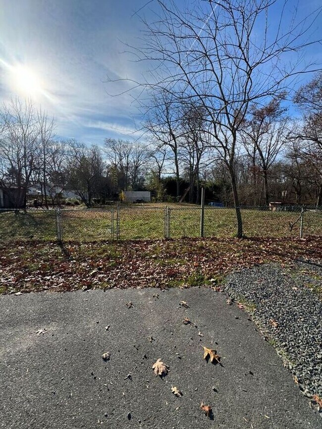 Building Photo - 27 Irene Blvd