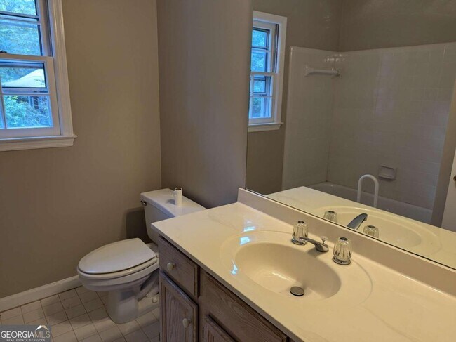 Building Photo - 1785 Brambletts Walk