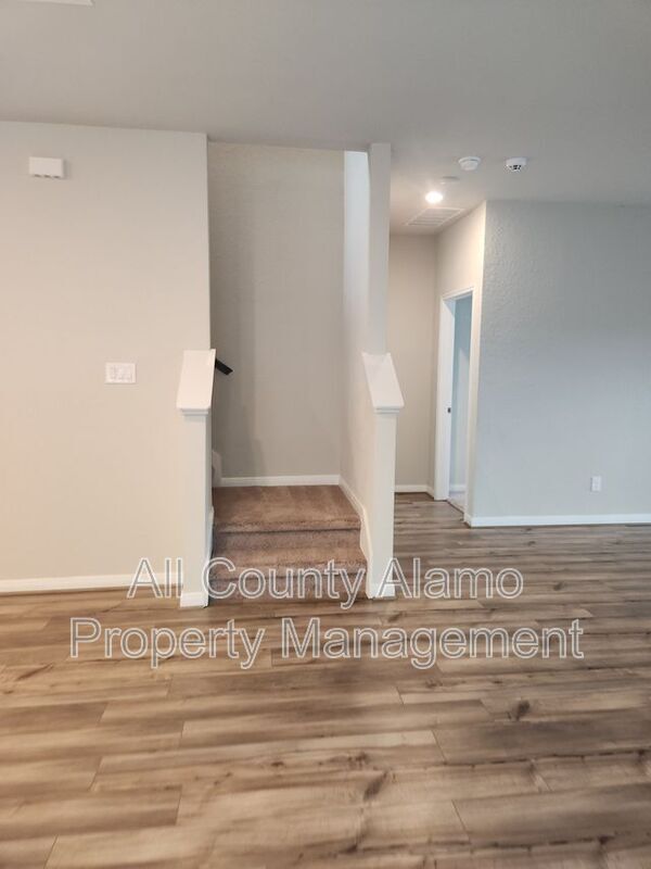 Building Photo - 9511 Bonito Fls Dr